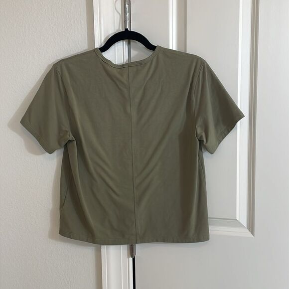 Athleta Essential Tee - Picture 2 of 3